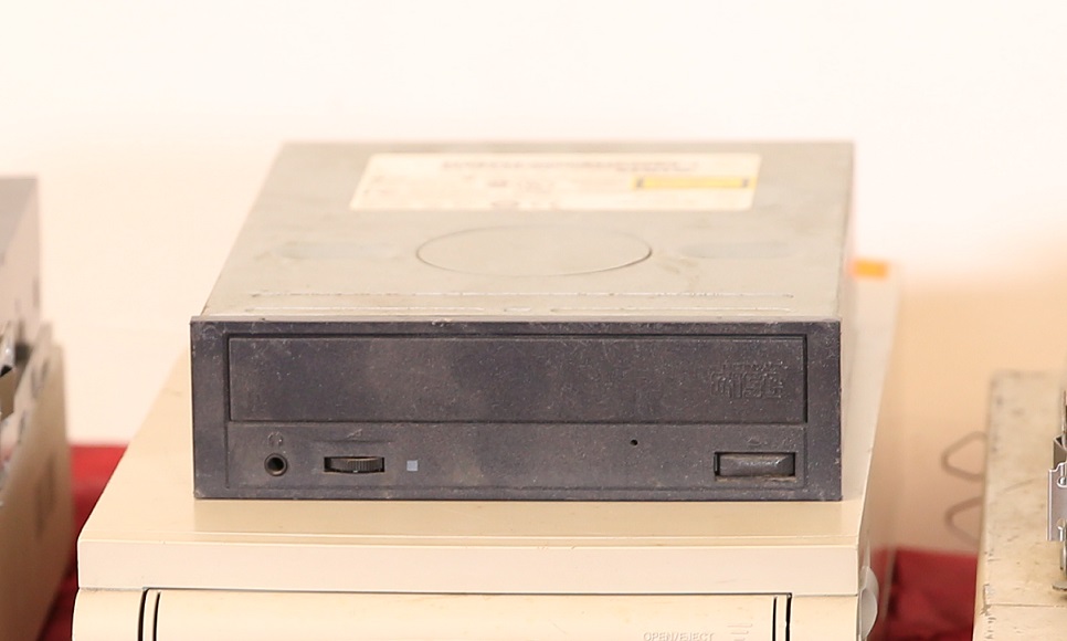 LG CRD 8482B - CD ROM Drive