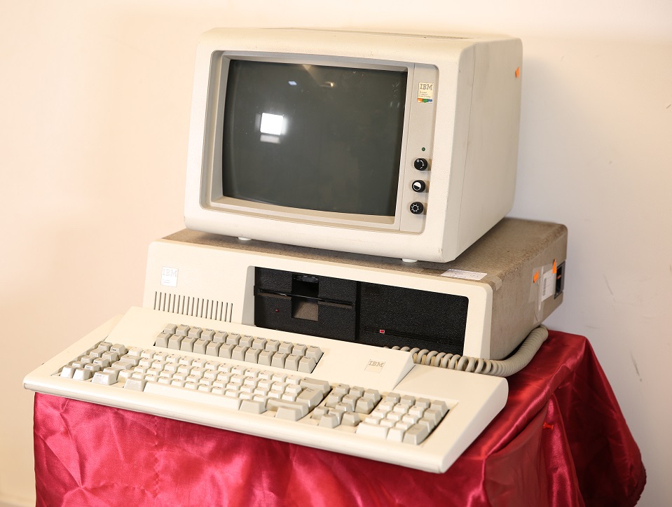 IBM XT - Personal Computer (1983)